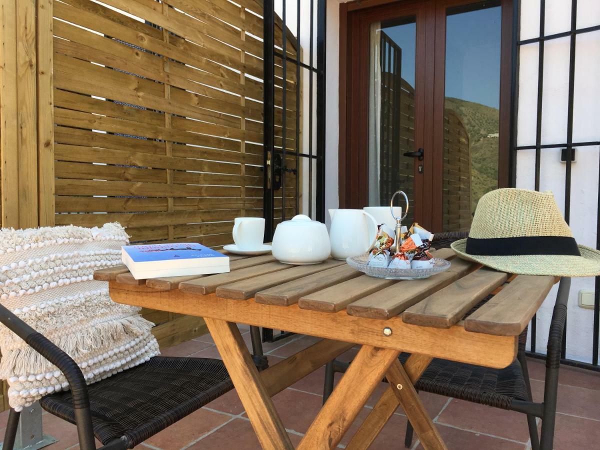B&B And Apartments Cortijo La Zapatera Canillas de Aceituno Екстериор снимка