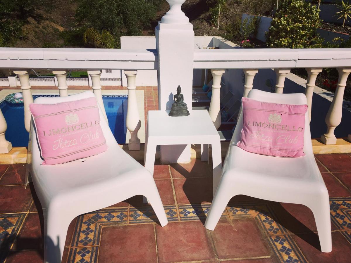 B&B And Apartments Cortijo La Zapatera Canillas de Aceituno Екстериор снимка